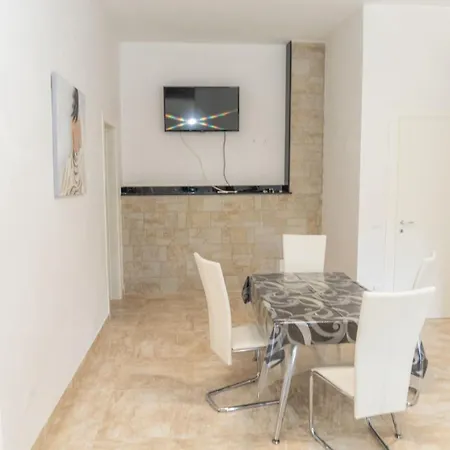 Corinzia 2 Apartmán *